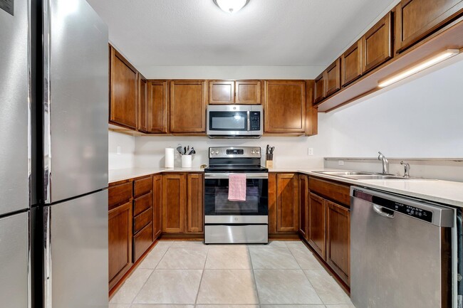 Building Photo - 4434 Gearhart Rd