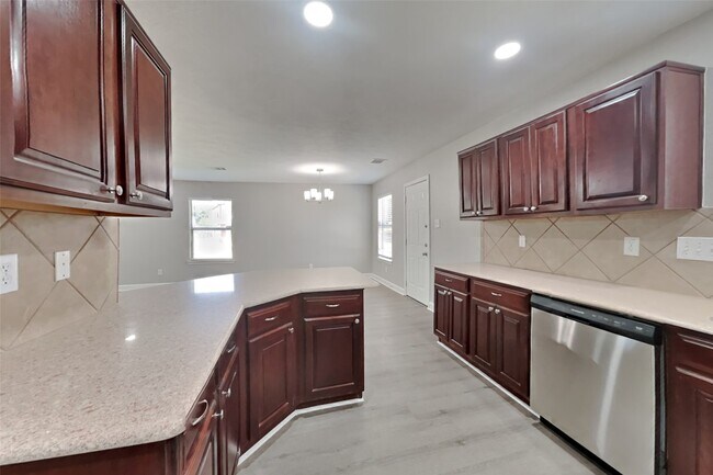 Building Photo - 7718 Balsam Crossing Ln