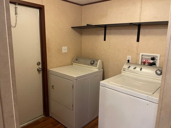 Building Photo - 3 Bedroom 2 Bathroom-Manufactured Home In Shallotte NC