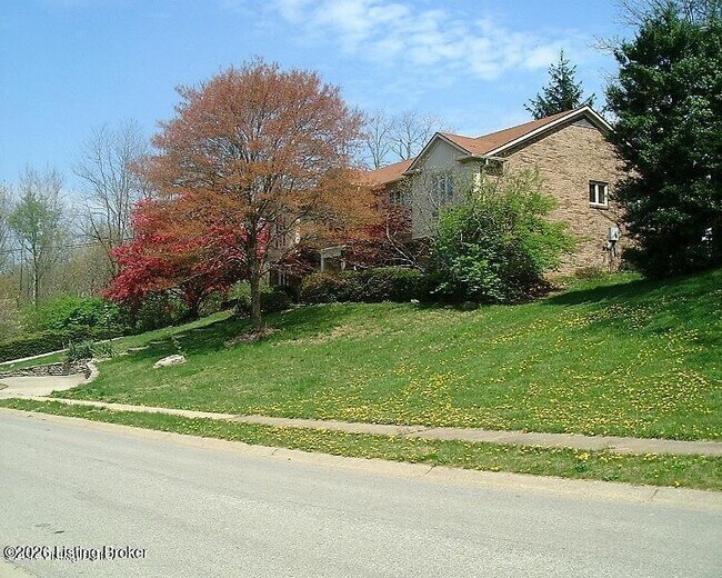 Building Photo - 2311 Fallsview Rd