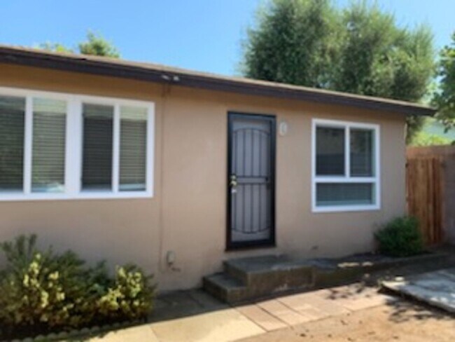 Primary Photo - 15635-15637