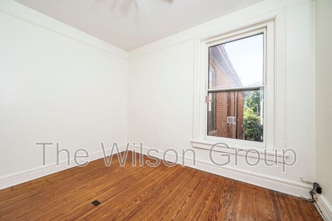 Building Photo - 1007 W Franklin St