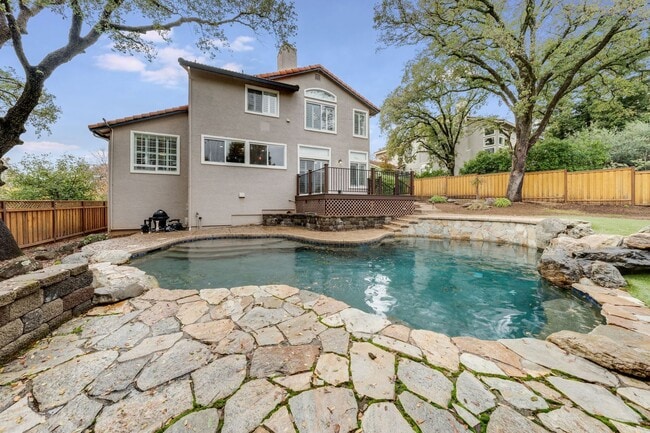 Building Photo - Stunning Folsom Split-Level Home with Pool & 3-Car Garage in Quiet Cul-De-Sac