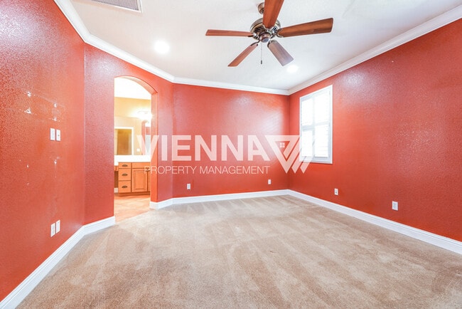 Building Photo - 1311 Green Ravine Dr