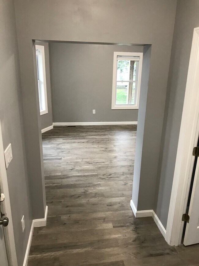 Building Photo - 176 Blossom St