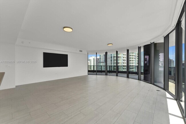 Building Photo - 1000 Brickell Plaza