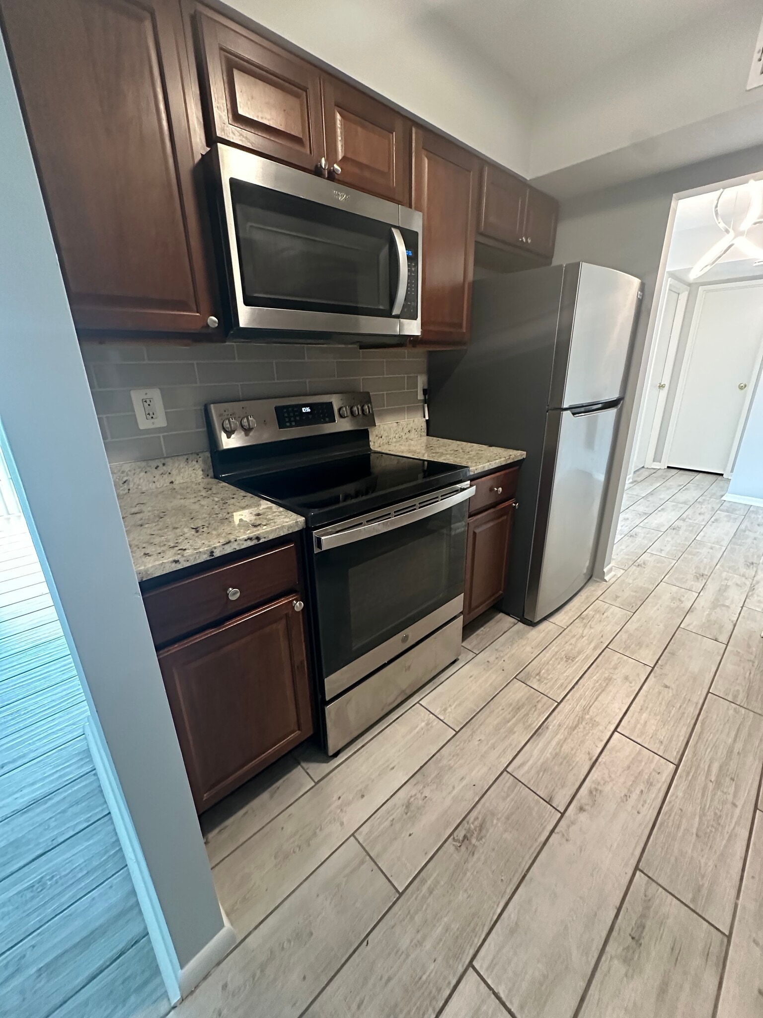 Building Photo - 6998 Hanover Pky