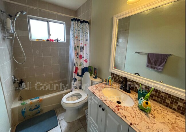 Building Photo - 3206 Greenwood Ct
