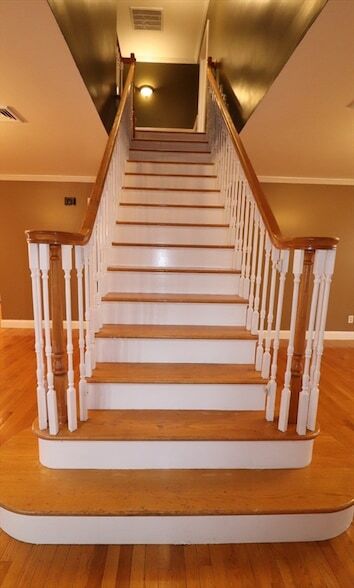 Building Photo - 484 Walnut St