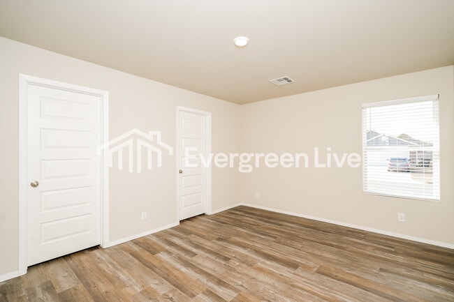 Building Photo - 10106 E King Pl