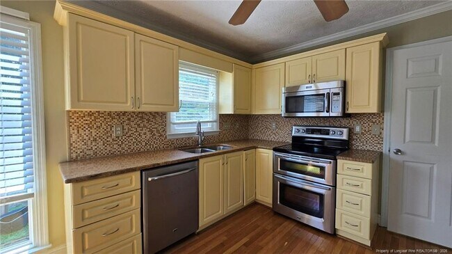 Building Photo - 4488 Penhurst Ct