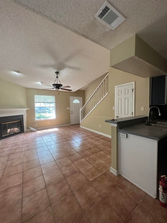 Building Photo - 2470 Nugget Ln