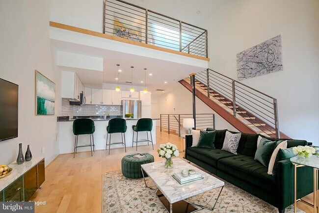 Building Photo - 1328 Maryland Ave NE