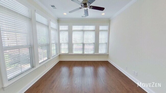 Building Photo - 8011 Parknoll Dr