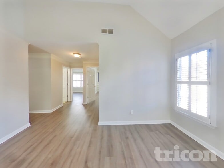 Building Photo - 3341 Rose Ridge