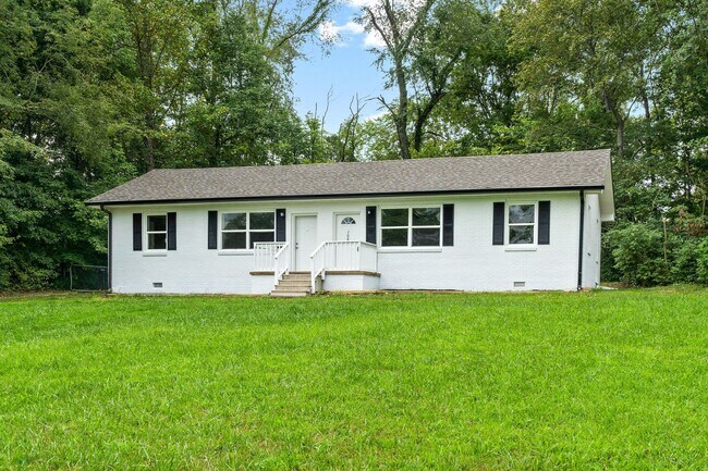 Building Photo - 706 Britton Springs Rd