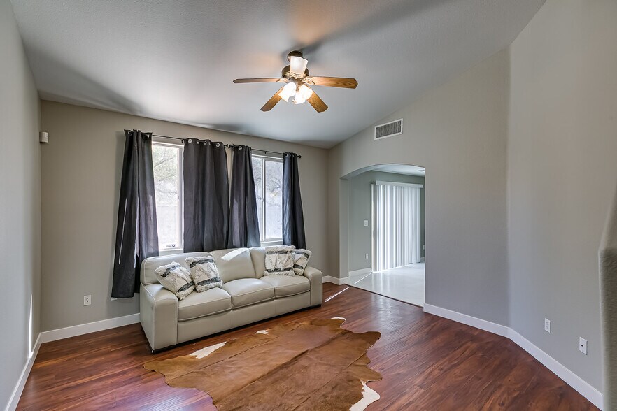 Primary Photo - 7252 Quarterhorse Ln