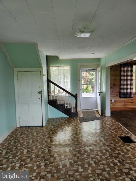 Building Photo - 470 Golden Rule Dr
