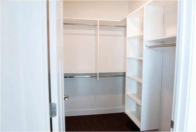 Building Photo - 422 W 200 N