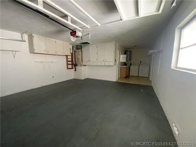 Building Photo - 7104 NW 70th St