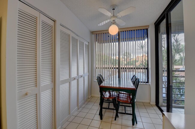 Building Photo - 7194 Promenade Dr