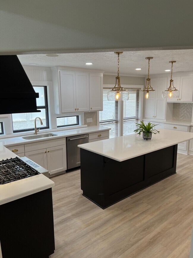 Building Photo - 4908 Spearman Dr