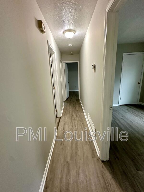 Building Photo - 1440 Seelbach Ave