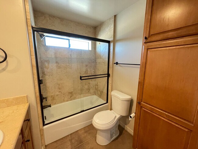 Building Photo - 12478 Hillpoint Ct