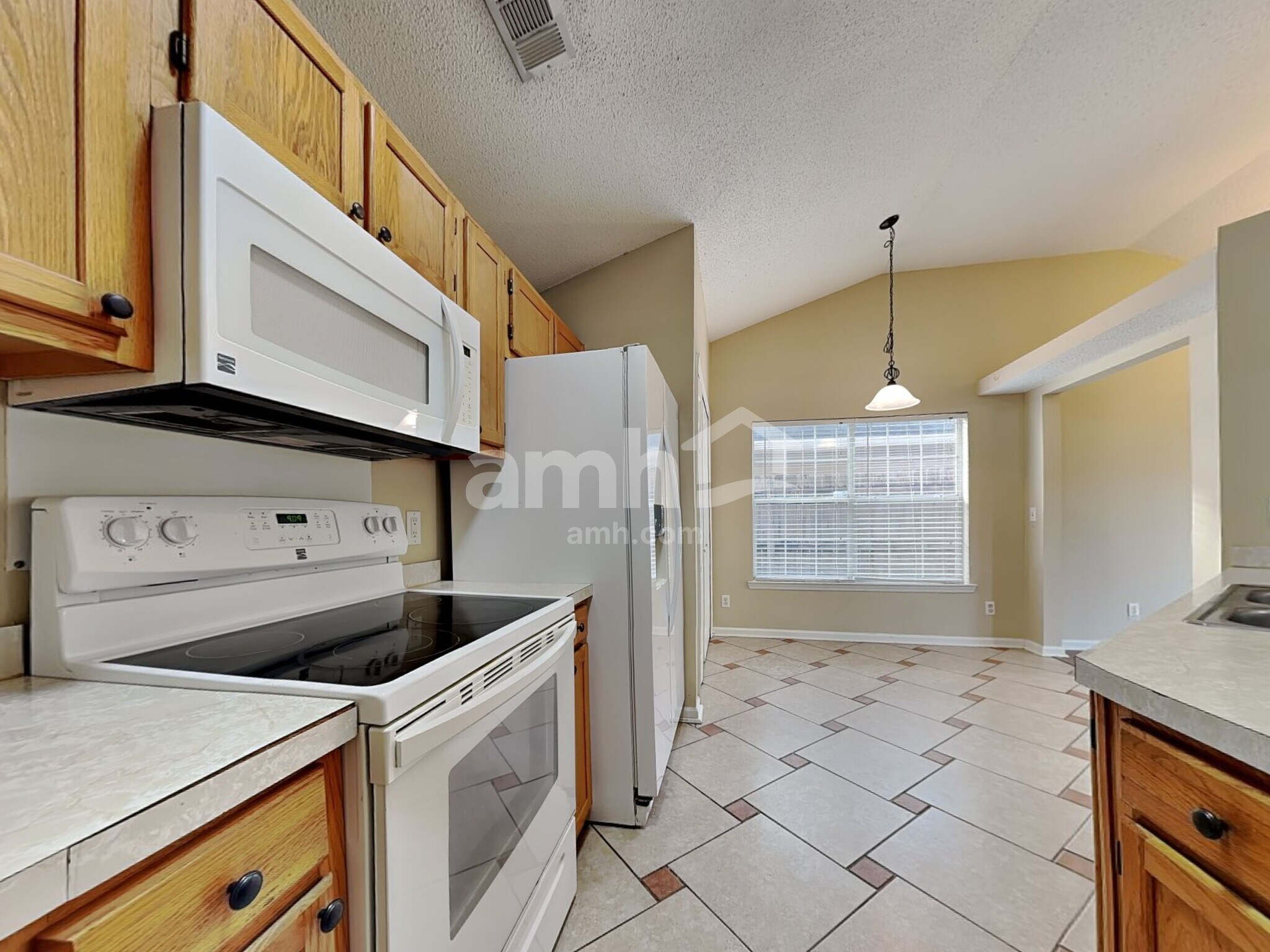 Building Photo - 3 Mallorys Ct