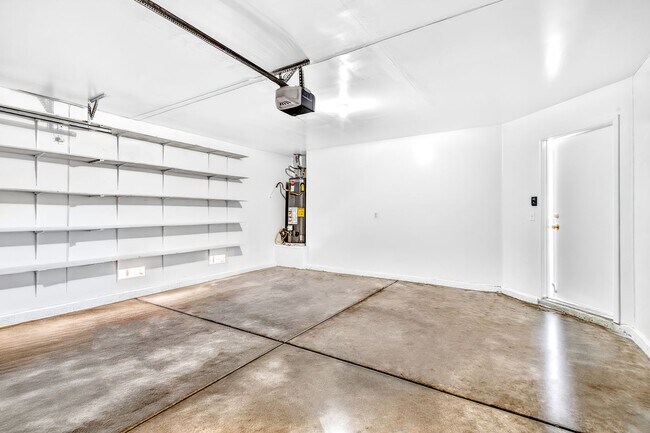 Building Photo - BEAUTIFUL SINGLE-STORY HOME LOCATED IN LAS VEGAS