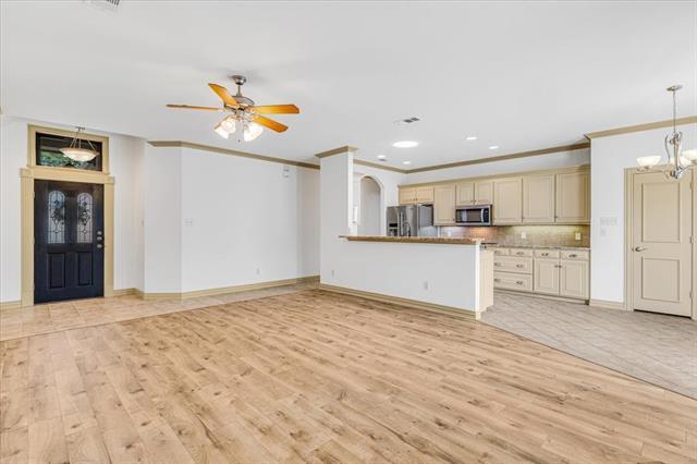Building Photo - 2105 Norwood Ln