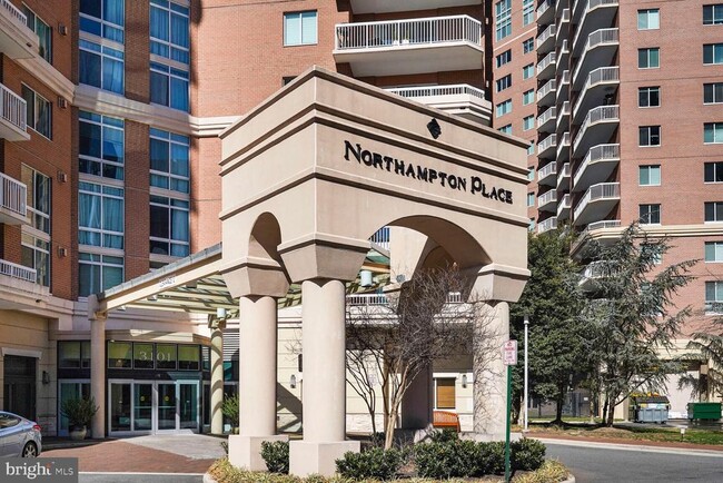 Building Photo - 3101 N Hampton Dr