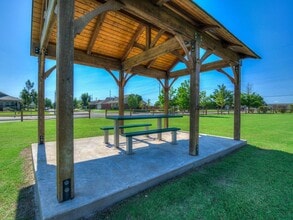 Building Photo - Cozy 2 bed 2 bath in Norman