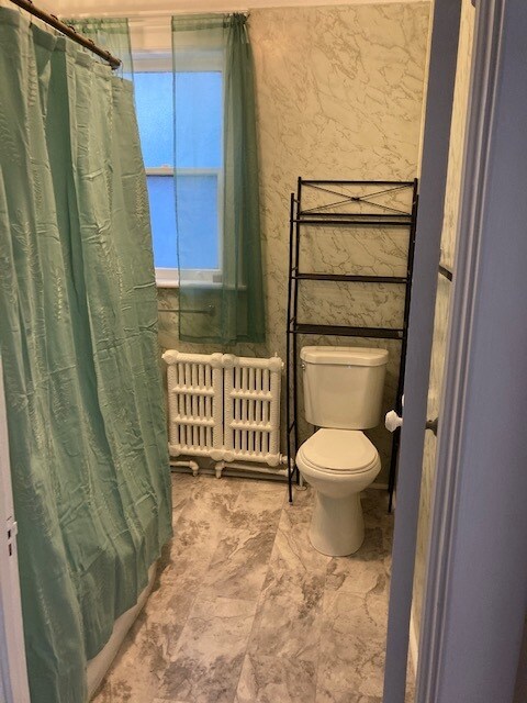 bath - 890 Lancaster St