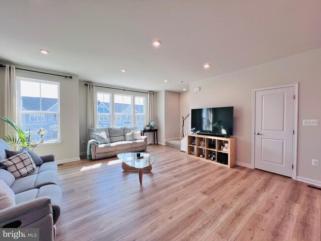 Building Photo - 9212 Edenderry Dr