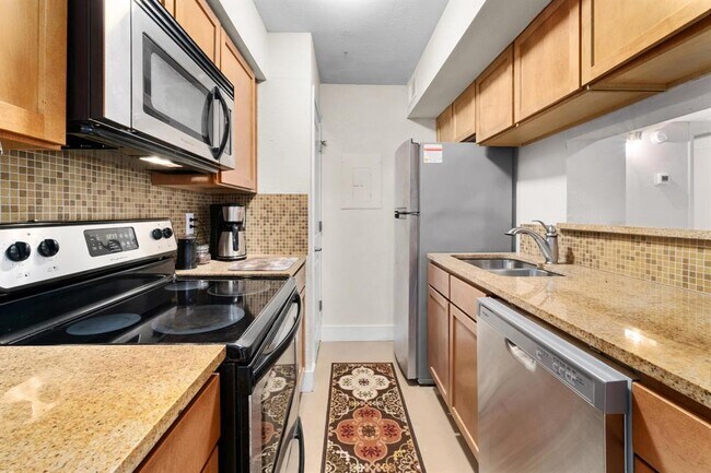 Building Photo - 3204 Menchaca Rd