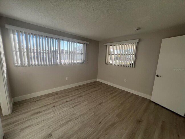 Building Photo - 22328 Yonkers Ave