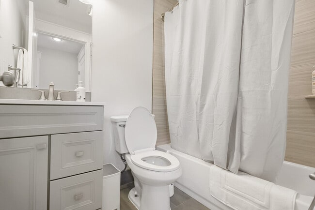 Building Photo - 7900 Heritage Dr