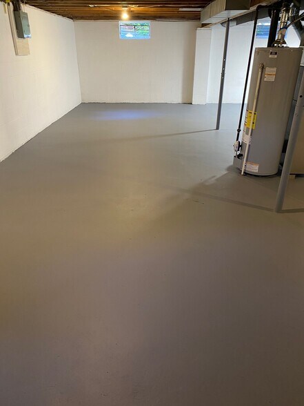 LARGE BASEMENT - 2218 Midland Dr