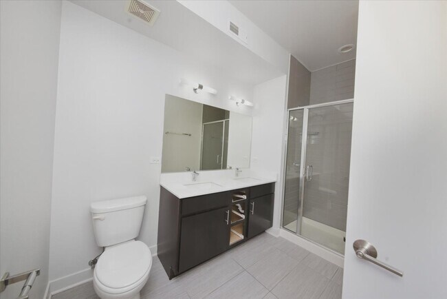 Building Photo - 500 N Northwest Hwy