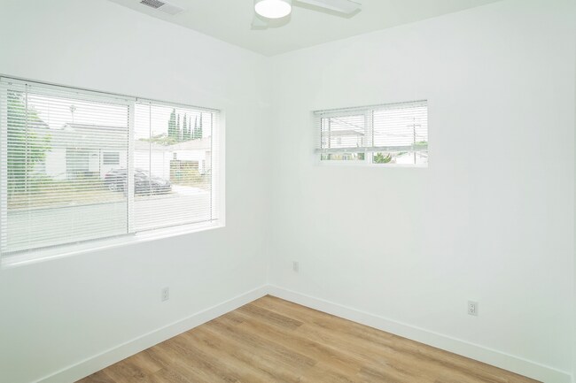 Building Photo - The Stewart Houses