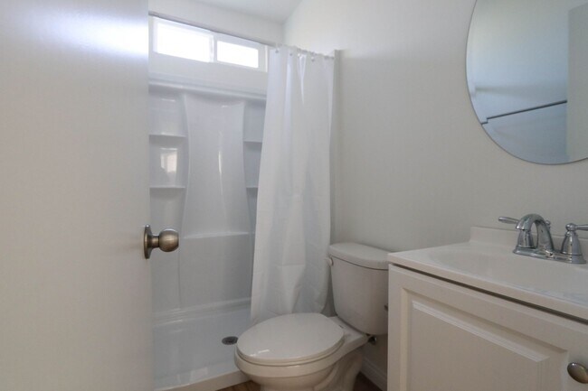 Building Photo - LB0167