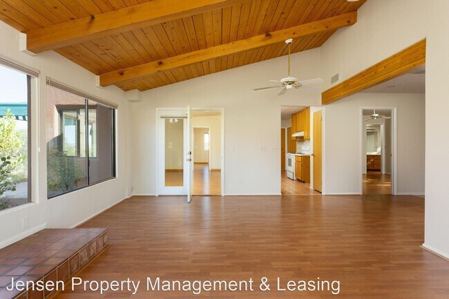 Building Photo - 3 br, 2 bath House - 712 N. Wisteria Way