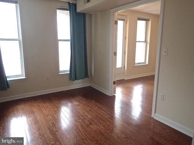 Building Photo - 601 Pennsylvania Ave NW