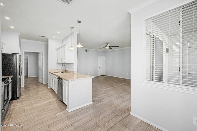 Building Photo - 7009 E Acoma Dr
