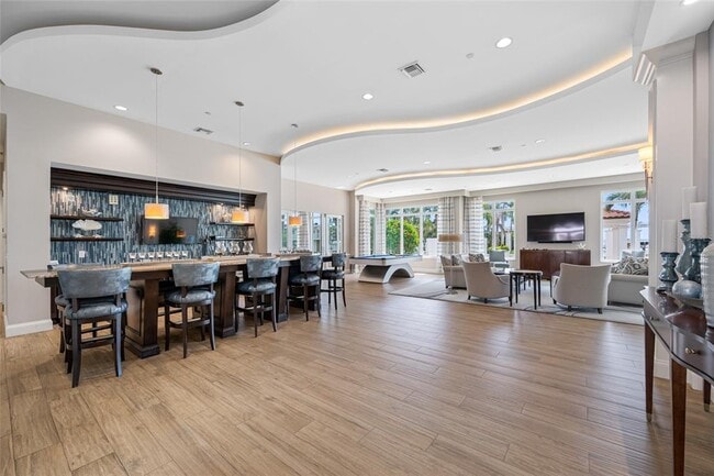 Building Photo - 1325 Snell Isle Blvd NE