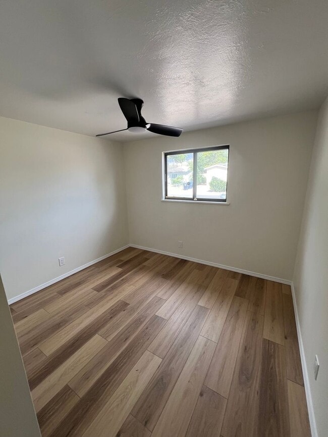Building Photo - NE 3/BD 1/BA 1/CG