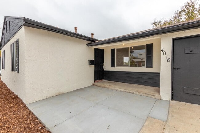 Building Photo - 4810 Iroquois Ave
