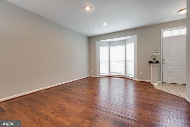 Building Photo - 8832 Papillon Dr