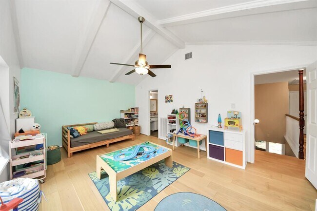 Building Photo - 403 Lakeside Estates Dr